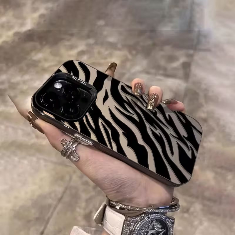 Zebra Desenli Siyah Gelişmiş I - Apple Iphone 16 incelemesi ve fiyatı