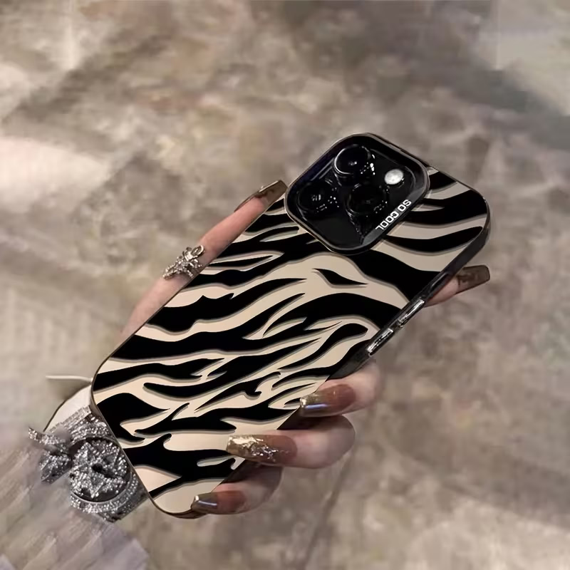 Zebra Desenli Siyah Gelişmiş I - Apple Iphone 16 incelemesi ve fiyatı